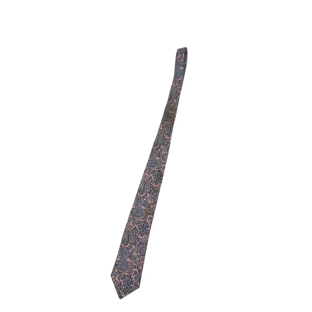 Guy Laroche Paris Mens Silk Paisley Tie Pink Blue Made in‎ USA Vintage Accessory